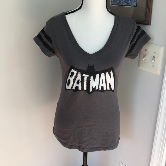 Women’s BATMAN top. - Picture 2 of 6